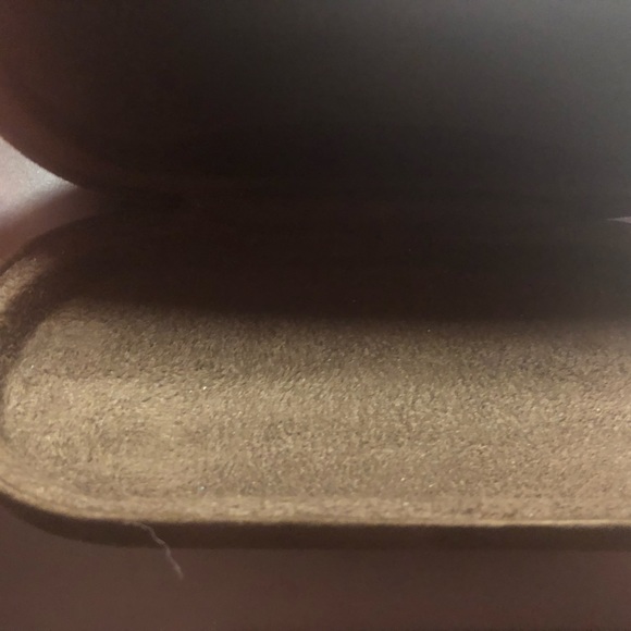 Tom Ford Sunglasses Case with Cleaning Cloth - Picture 6 of 6
